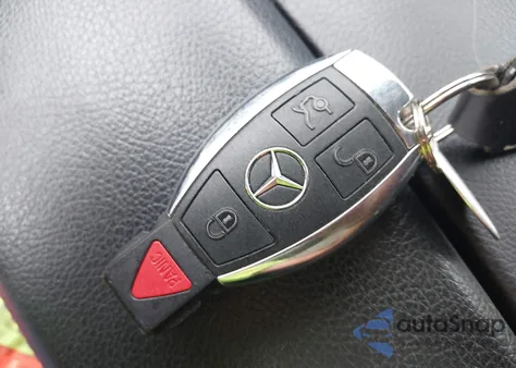 2016 Mercedes-Benz Gl 450 4Matic z USA, uszkodzony, nr VIN 4JGDF6EE1GA706823